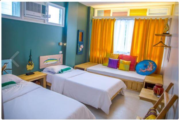 Flotsam And Jetsam Artist Beach Hostel Σαν Χουάν Εξωτερικό φωτογραφία