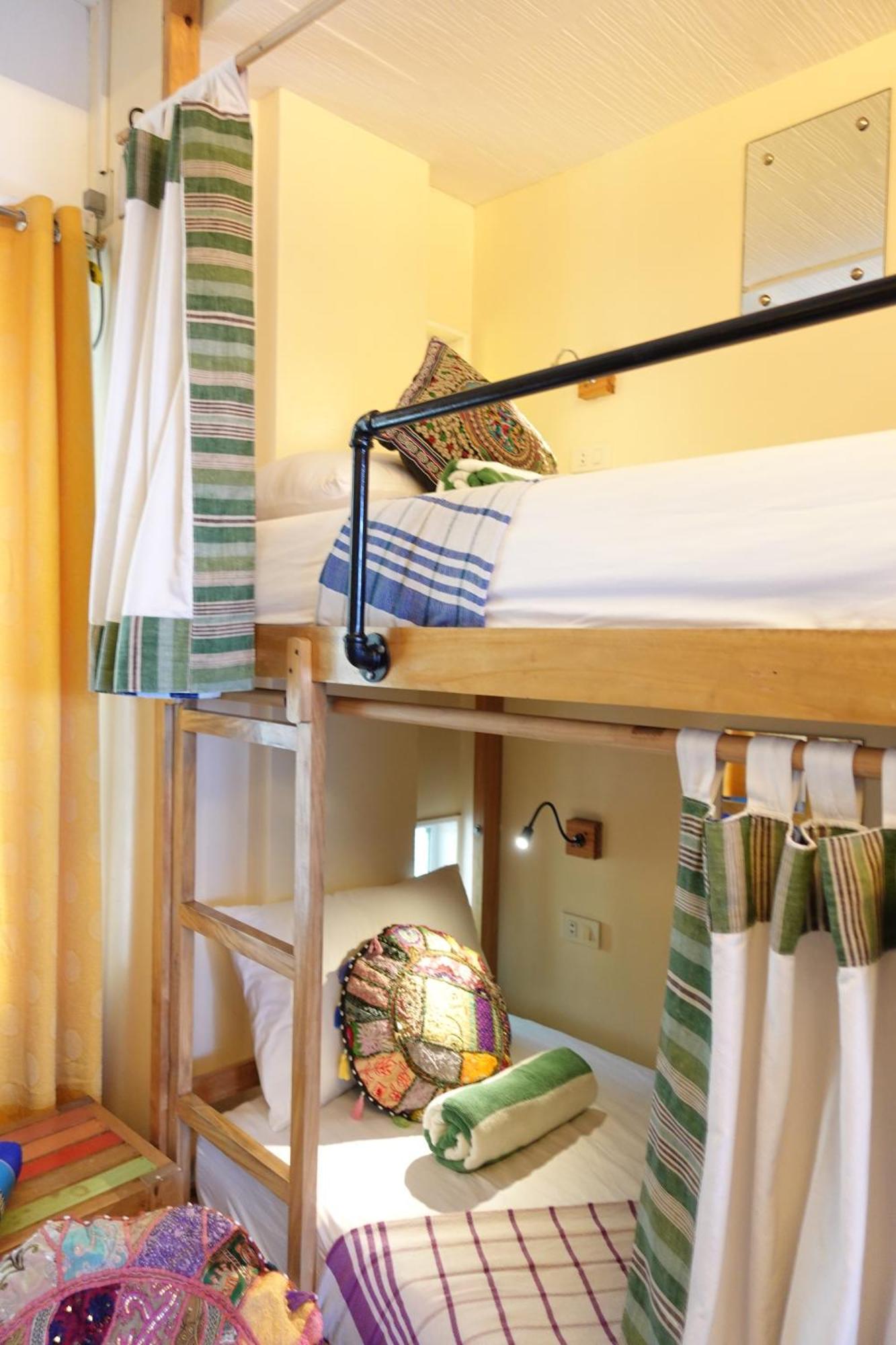 Flotsam And Jetsam Artist Beach Hostel Σαν Χουάν Εξωτερικό φωτογραφία