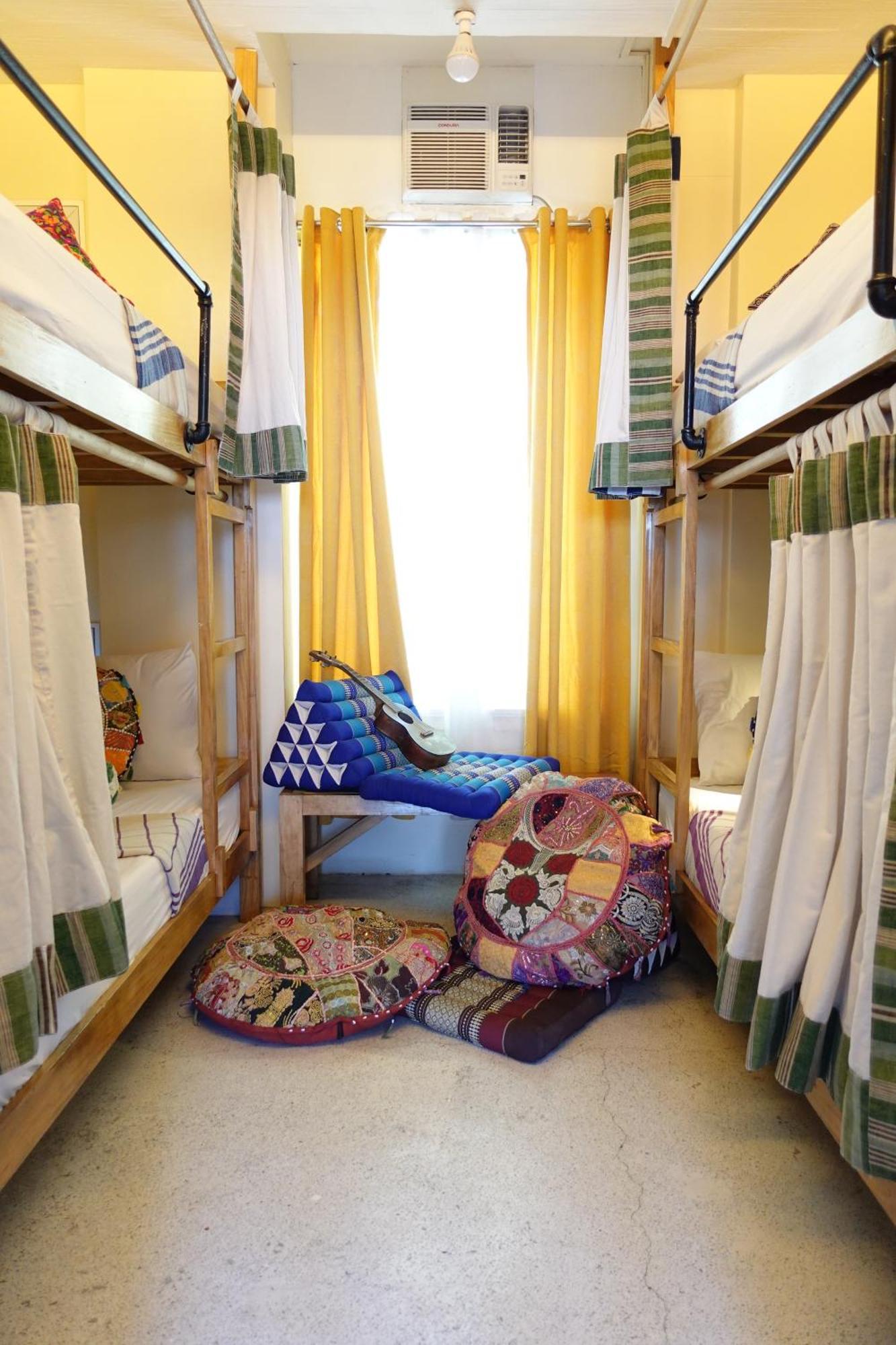 Flotsam And Jetsam Artist Beach Hostel Σαν Χουάν Εξωτερικό φωτογραφία