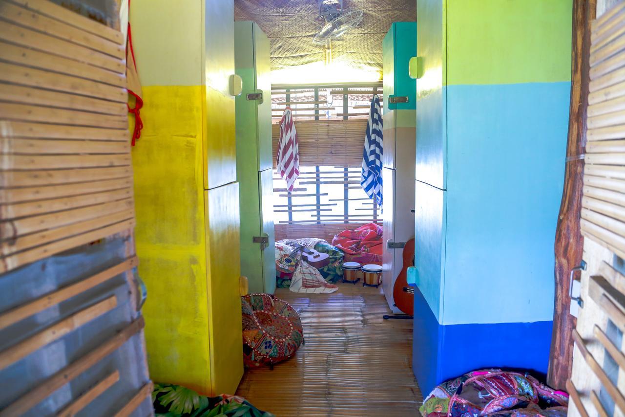 Flotsam And Jetsam Artist Beach Hostel Σαν Χουάν Εξωτερικό φωτογραφία